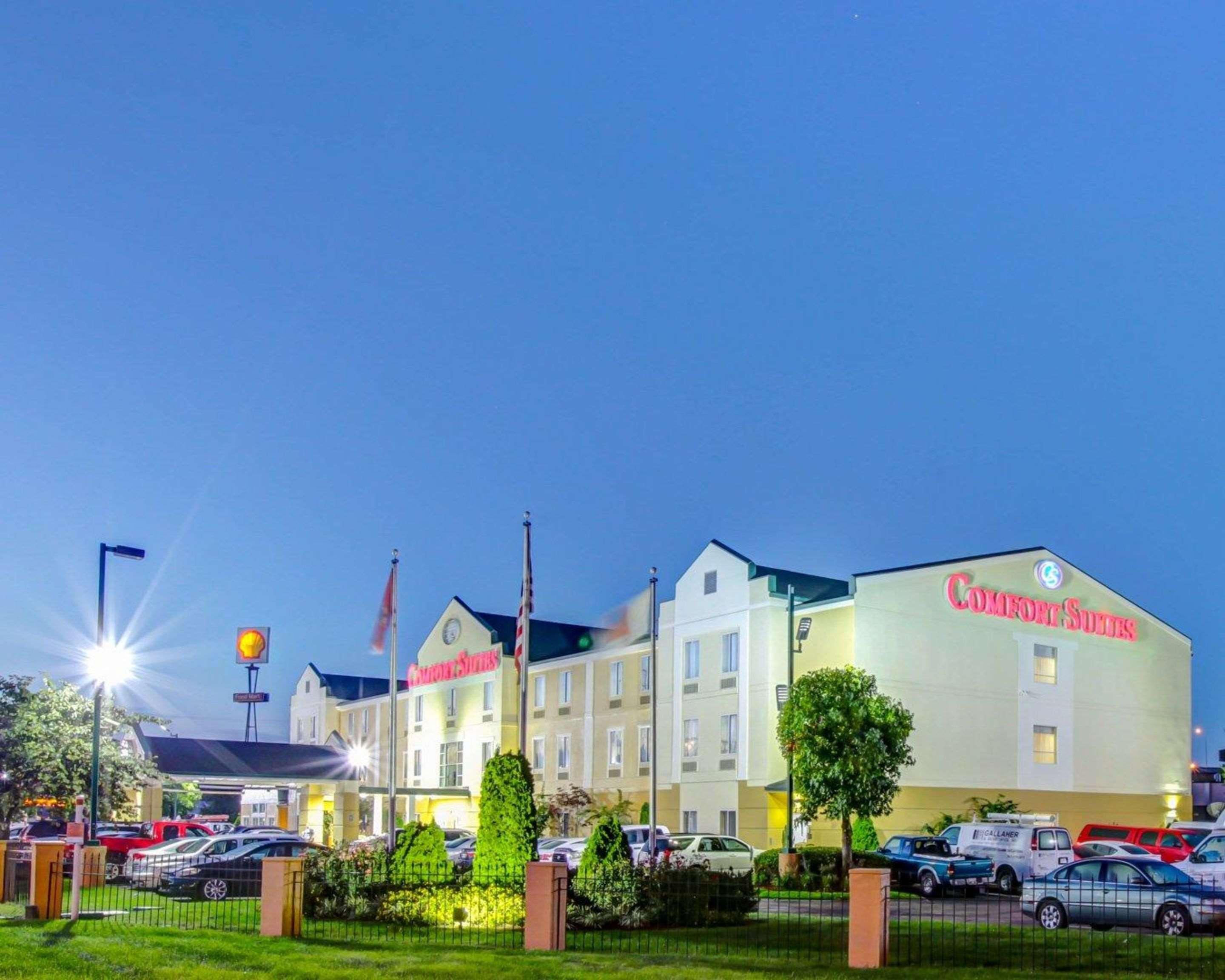 Comfort Suites At Rivergate Mall Гудлеттсвілл Екстер'єр фото
